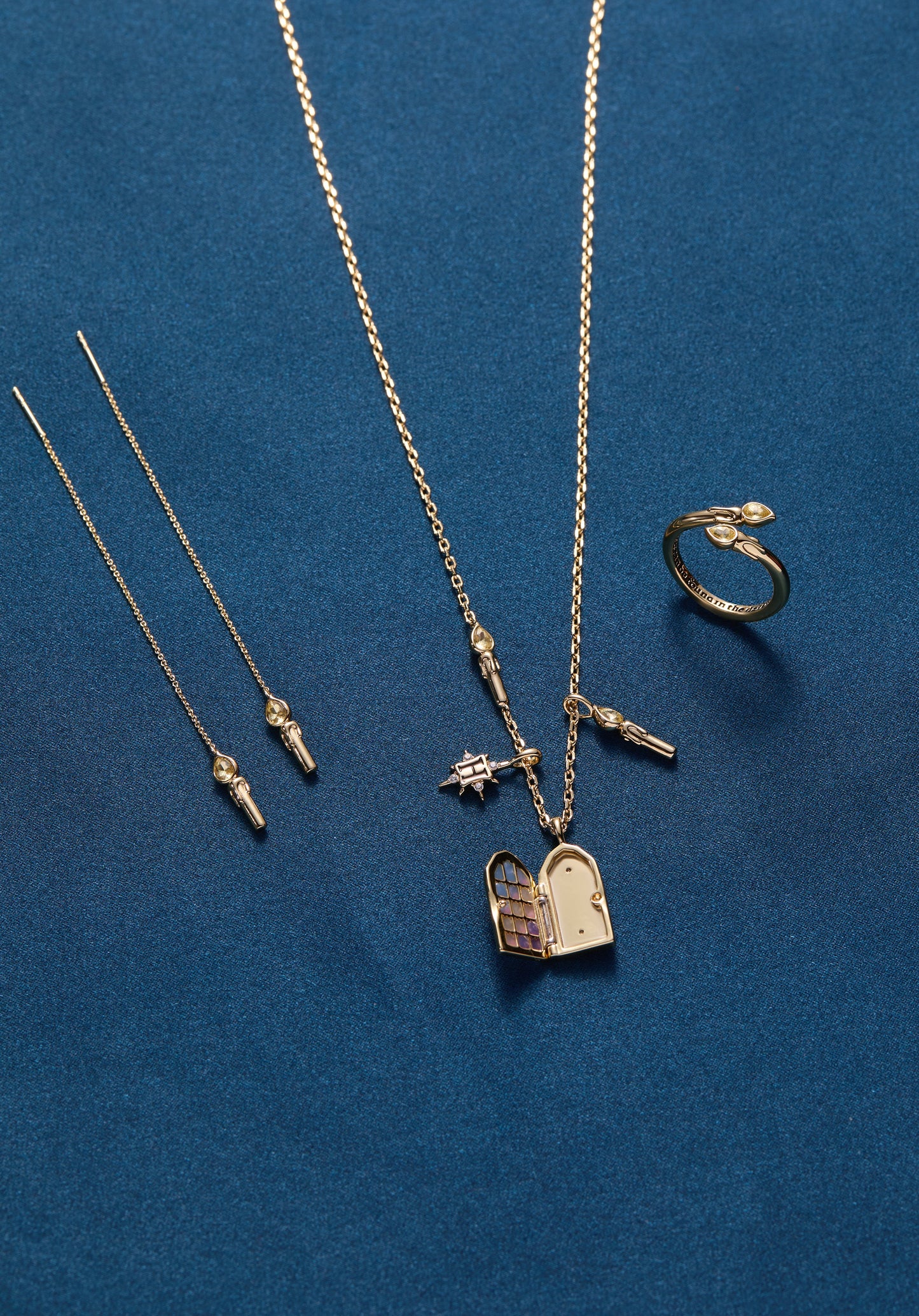 Harry Potter™ Hogwarts Great Hall Cluster Charm Necklace